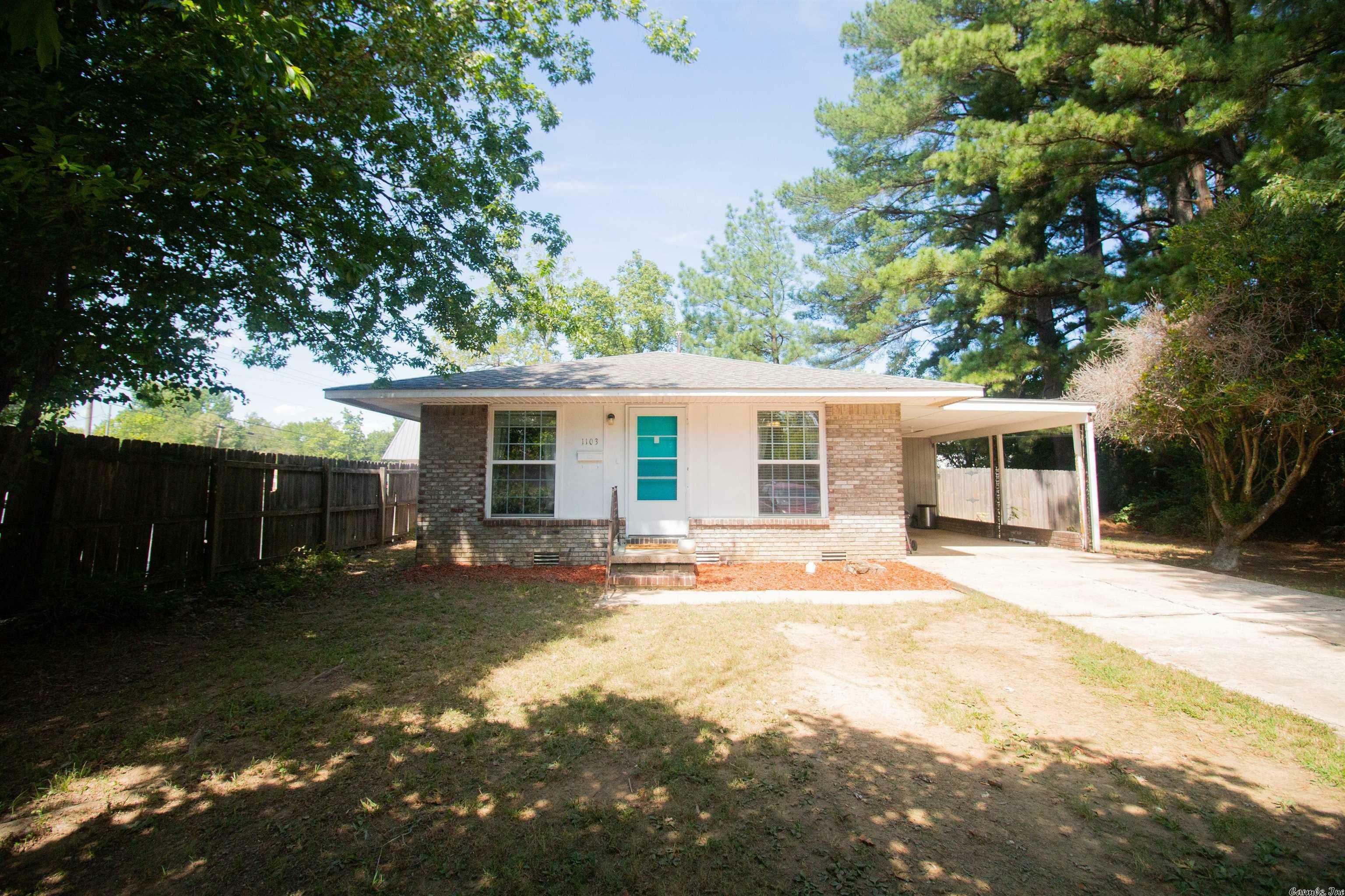 Property Photo:  1103 E 8th Street  AR 72801 