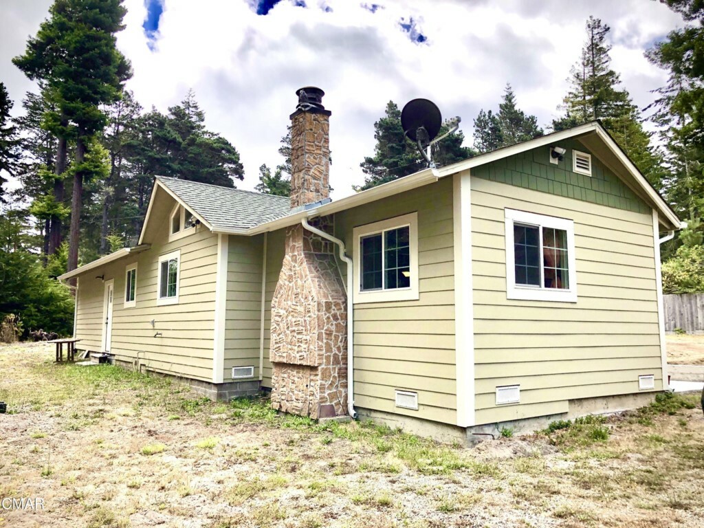 Property Photo: 18775 Dwyer Lane CA 95437