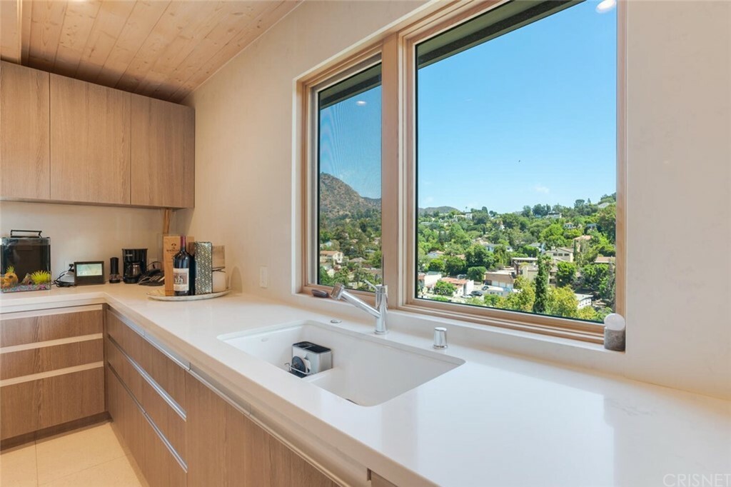 Property Photo: 3330 Troy Drive CA 90068