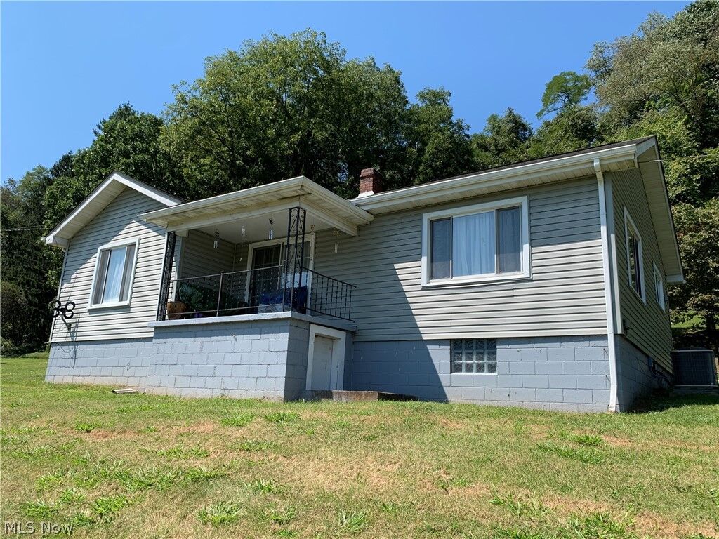 Property Photo:  77624 Lamborn Road  OH 43907 