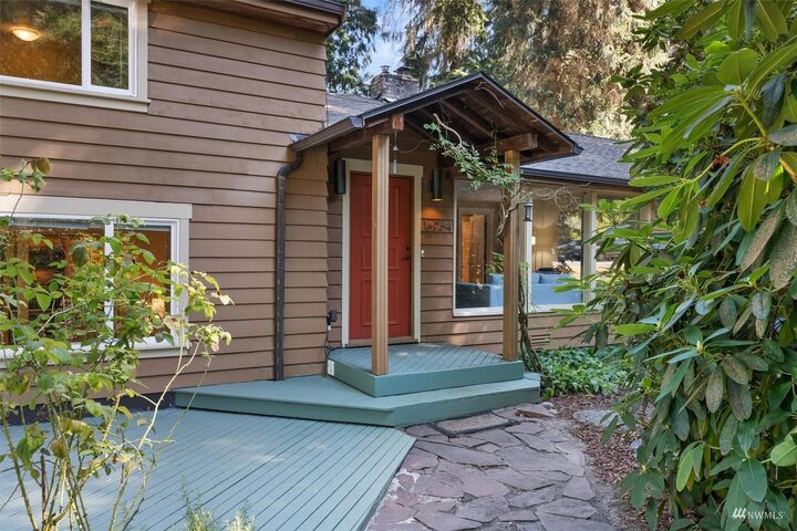 Property Photo: 16054 32nd Avenue NE WA 98155