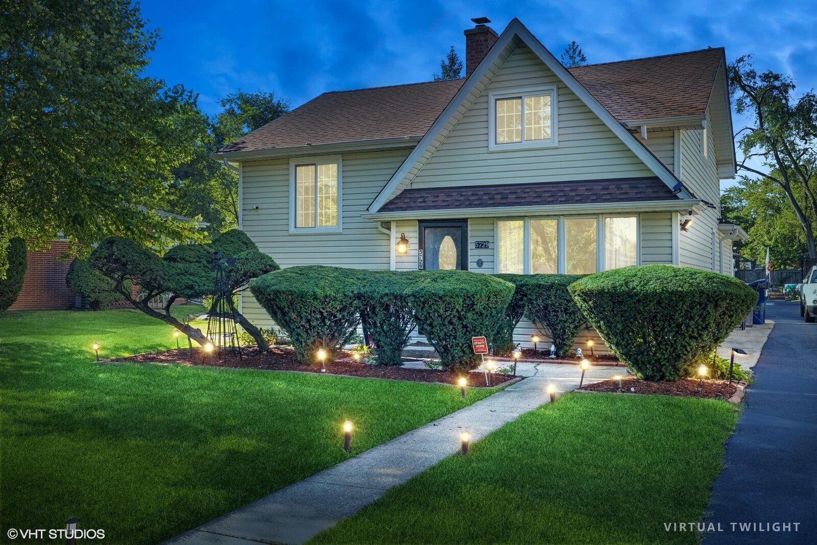 Property Photo: 5729 Bohlander Avenue IL 60163