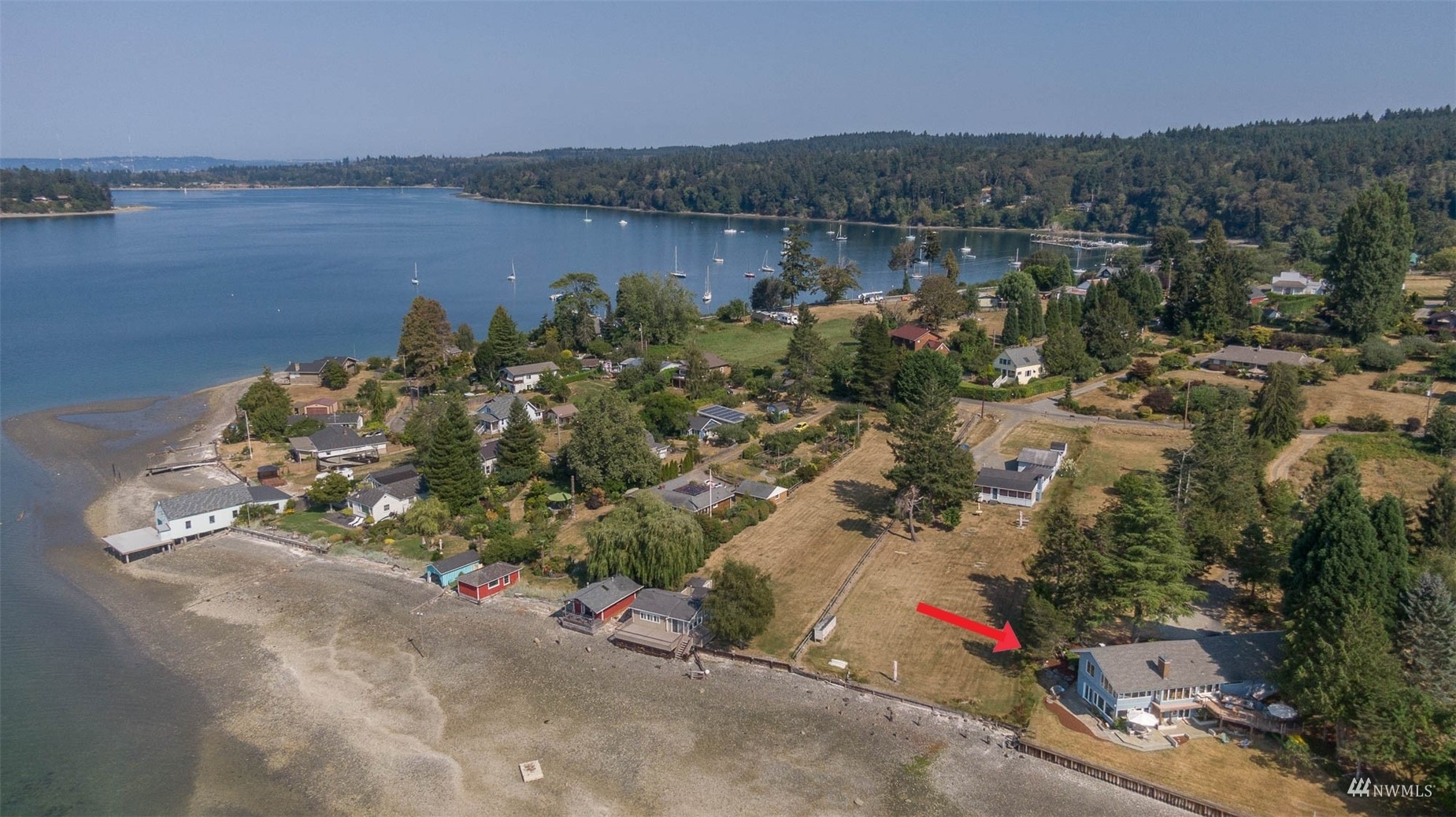 Property Photo:  25827 Stuckey Avenue SW  WA 98070 