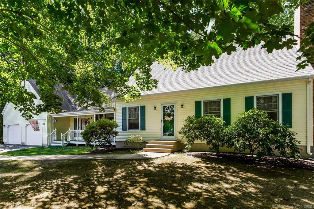 Property Photo: 5 Stephens Court CT 06413