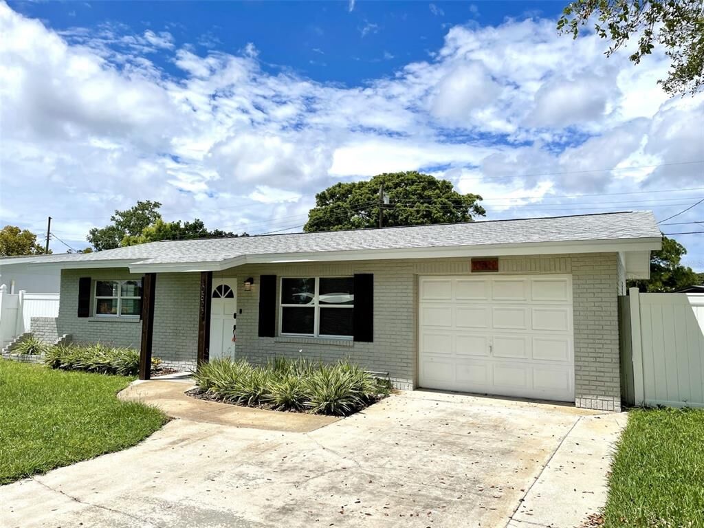 Property Photo: 10822 109th Lane N FL 33778