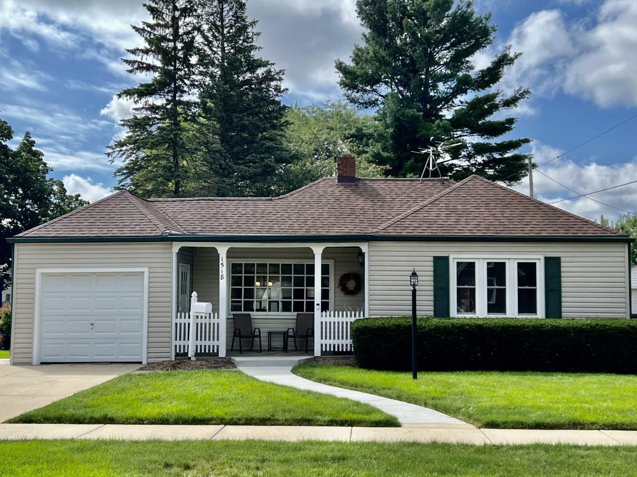 Property Photo: 1518 Oakland Ave WI 53545