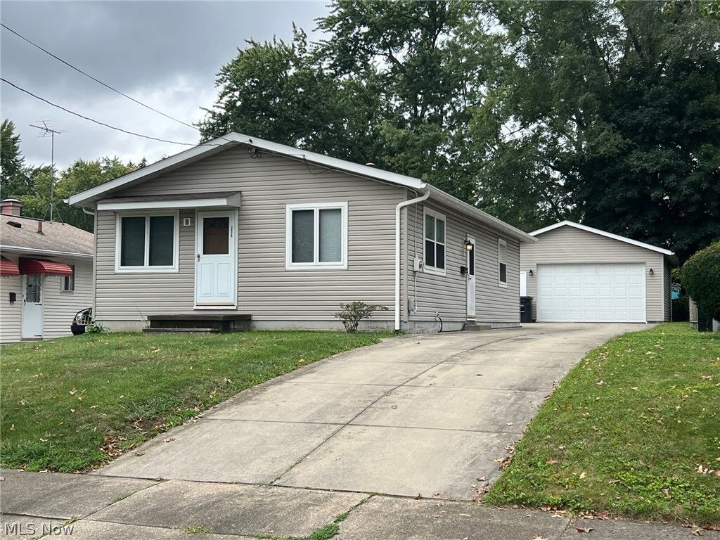 Property Photo:  1576 Slusser Road  OH 44305 