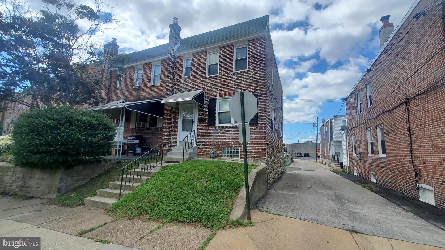 Property Photo: 1032 Toll Street PA 19022