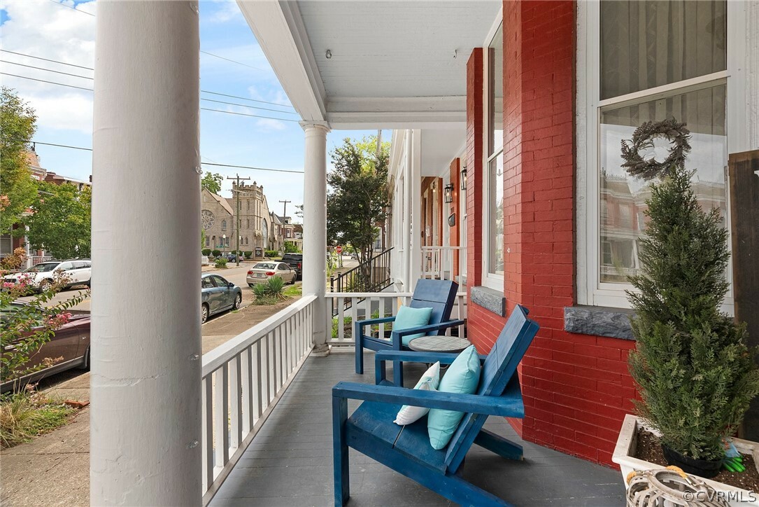 Property Photo: 3109 1/2 E Broad Street VA 23223