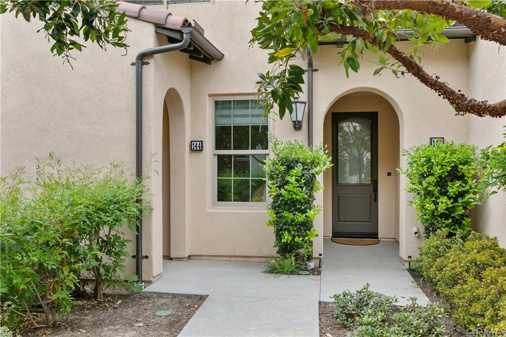 Property Photo: 144 Briarberry CA 92618