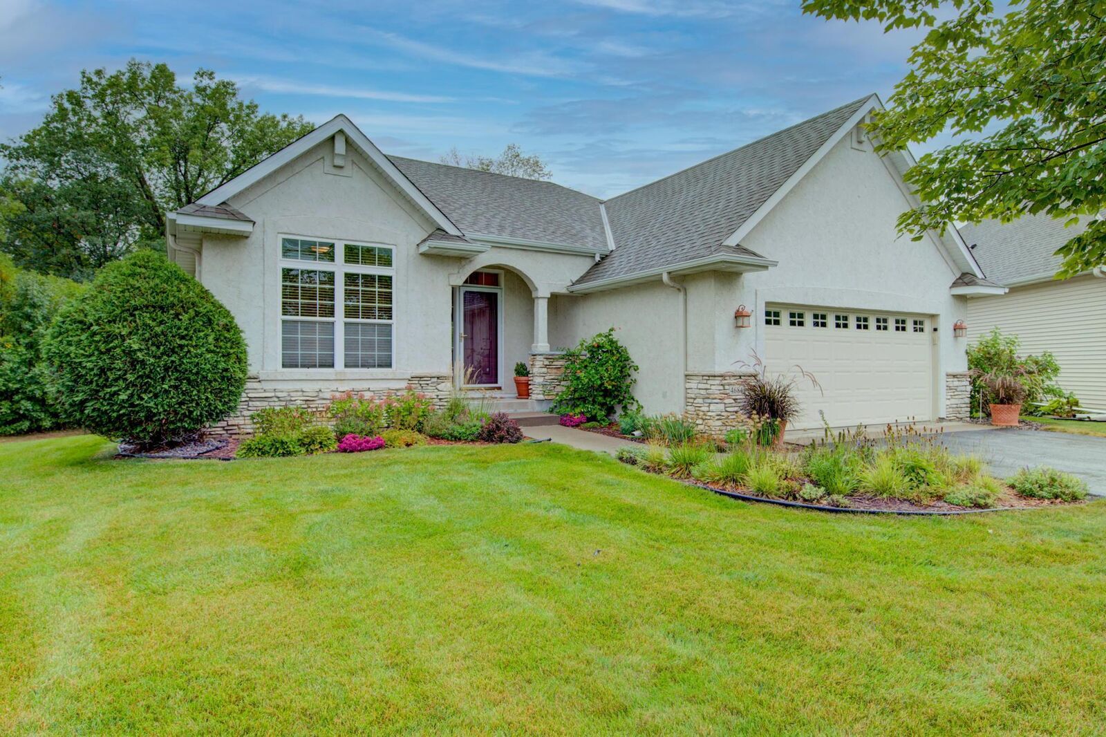 Property Photo: 4684 Inland Court N MN 55446