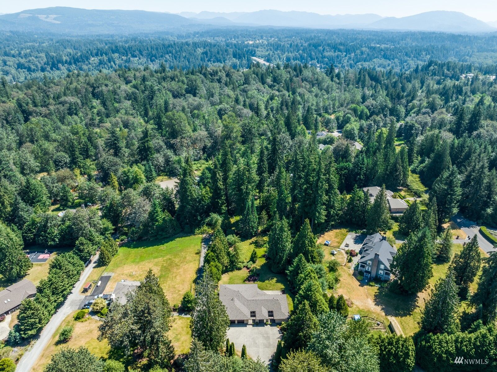 Property Photo:  21312 212th Avenue SE  WA 98038 