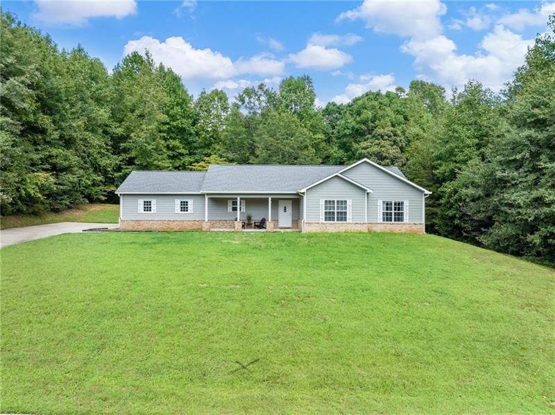 Property Photo: 219 Bradberry Court GA 30529