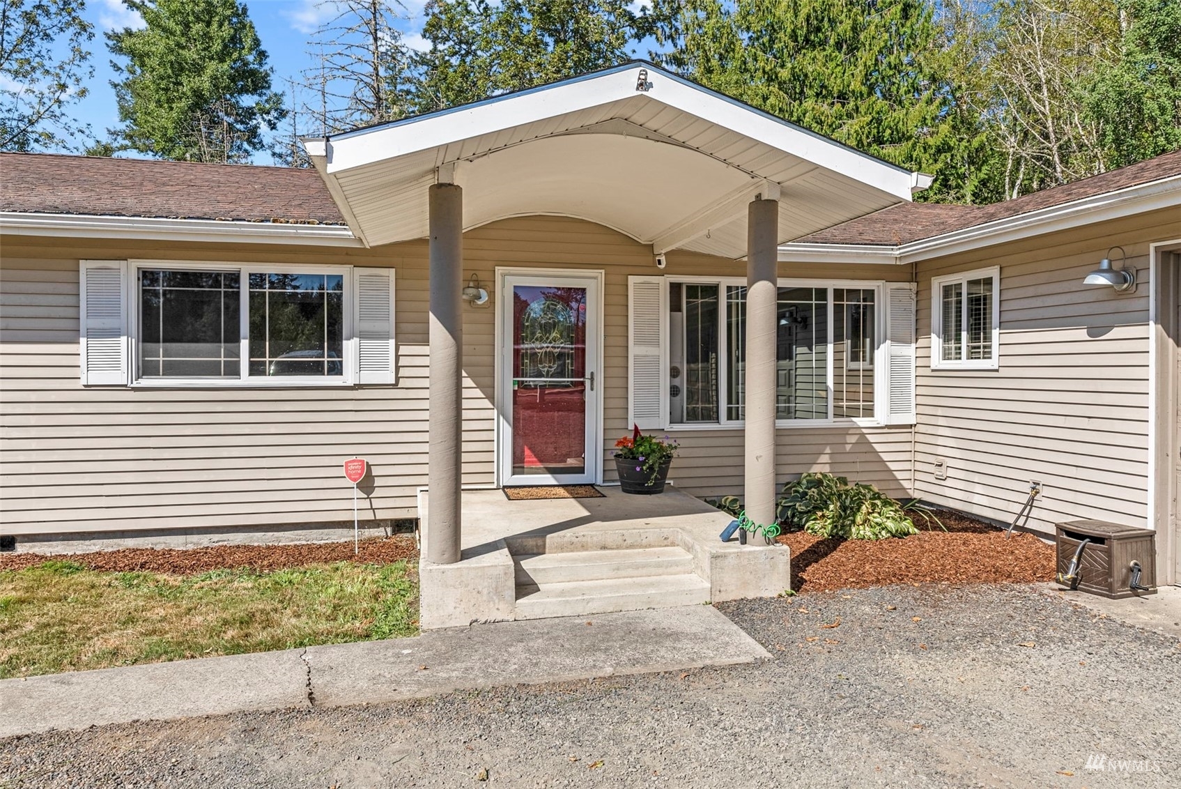 Property Photo:  265 Hall Road  WA 98645 