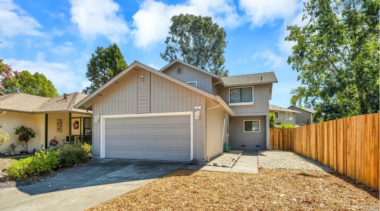 Property Photo:  7 Gilbert Court  CA 94931 