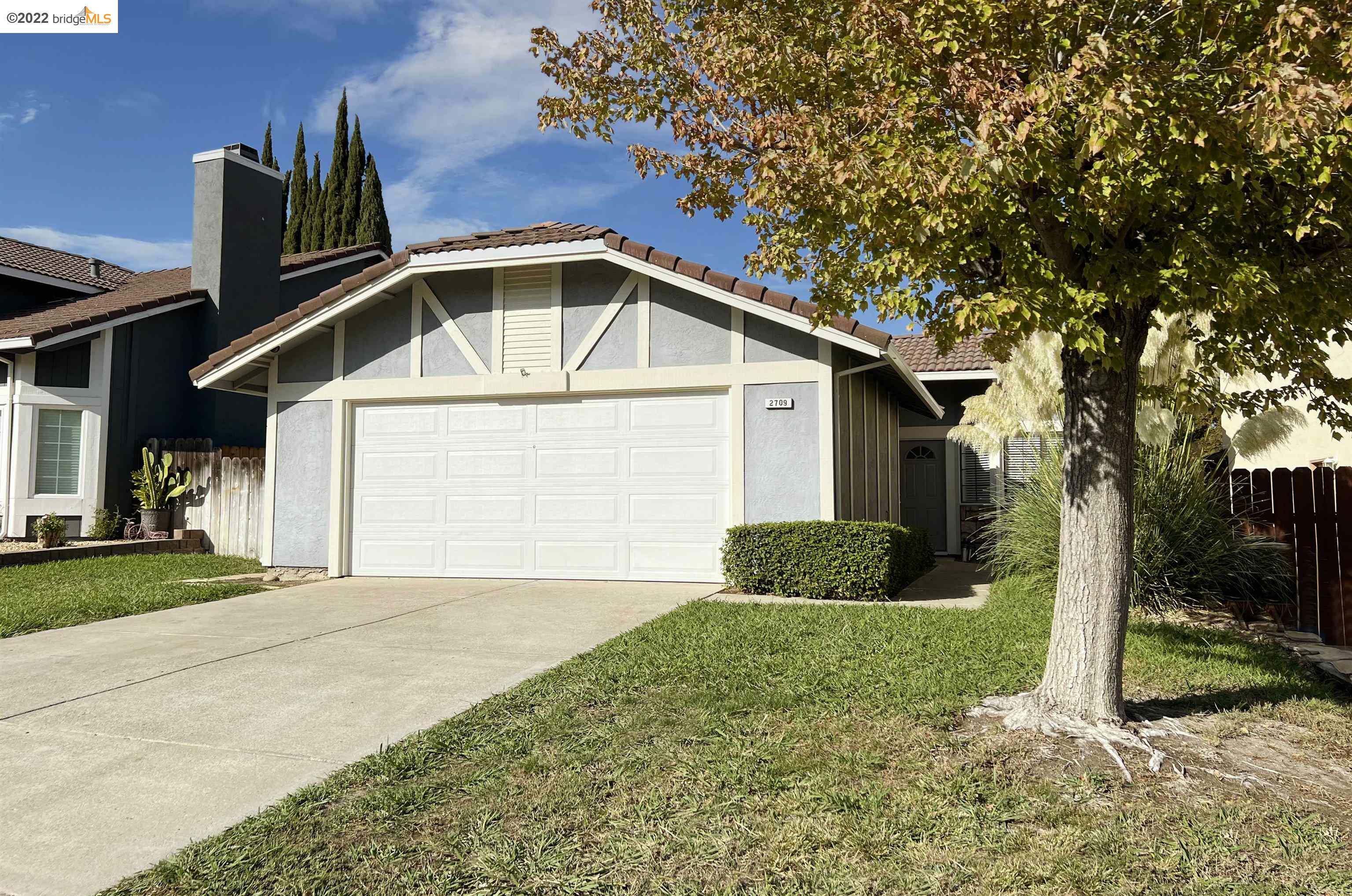 Property Photo: 2709 Carpinteria Dr CA 94531