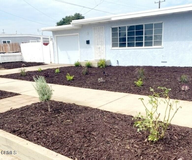 Property Photo: 1105 S College Drive CA 93454