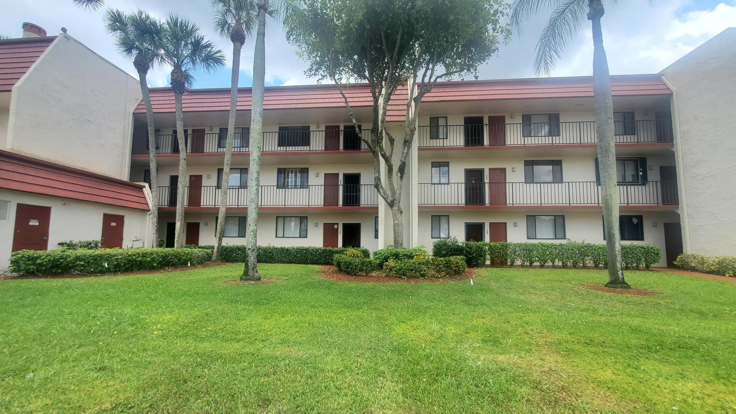 Property Photo: 4411 Trevi Court 206 FL 33467