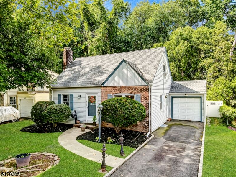 Property Photo: 272 Forest Dr NJ 07083