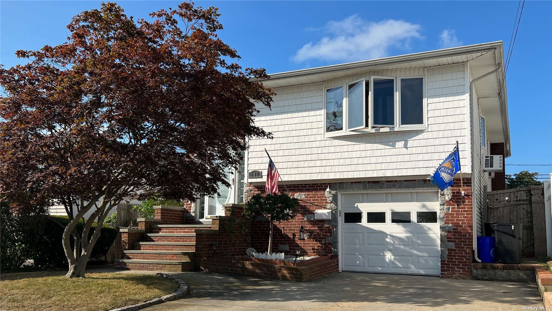 Property Photo:  147 Verona Parkway  NY 11757 