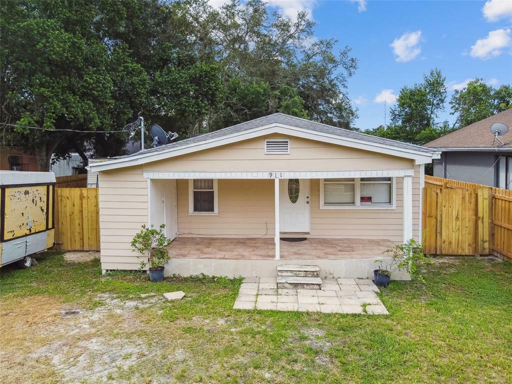 Property Photo:  911 E 109th Avenue  FL 33612 