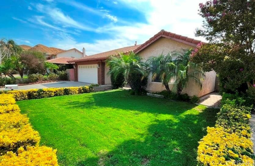 Property Photo:  13338 Canyon Ridge Lane  CA 91344 