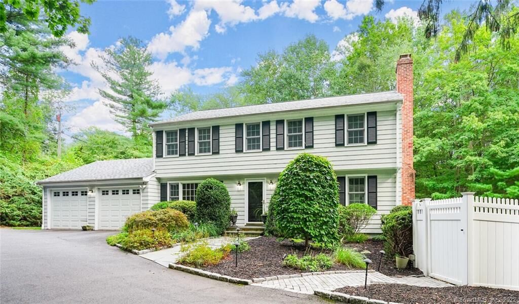 Property Photo:  201 Tanglewood Road  CT 06824 