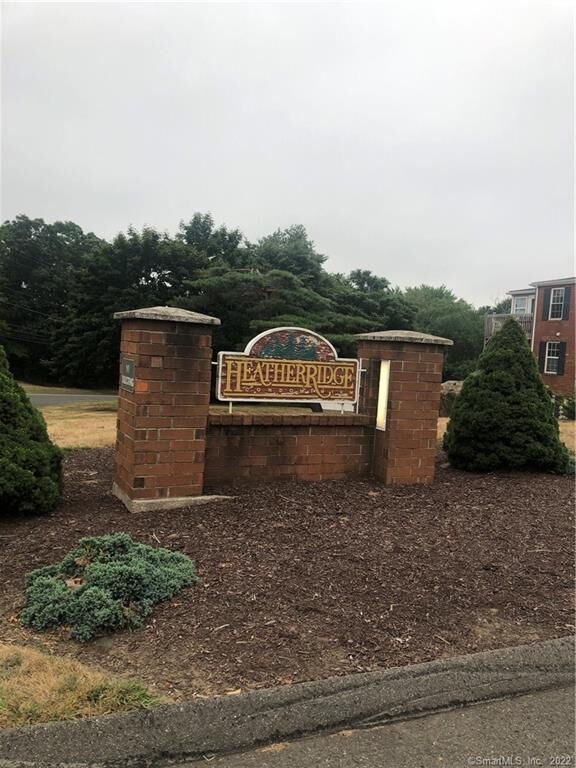 Property Photo:  52 Heather Ridge 52  CT 06484 