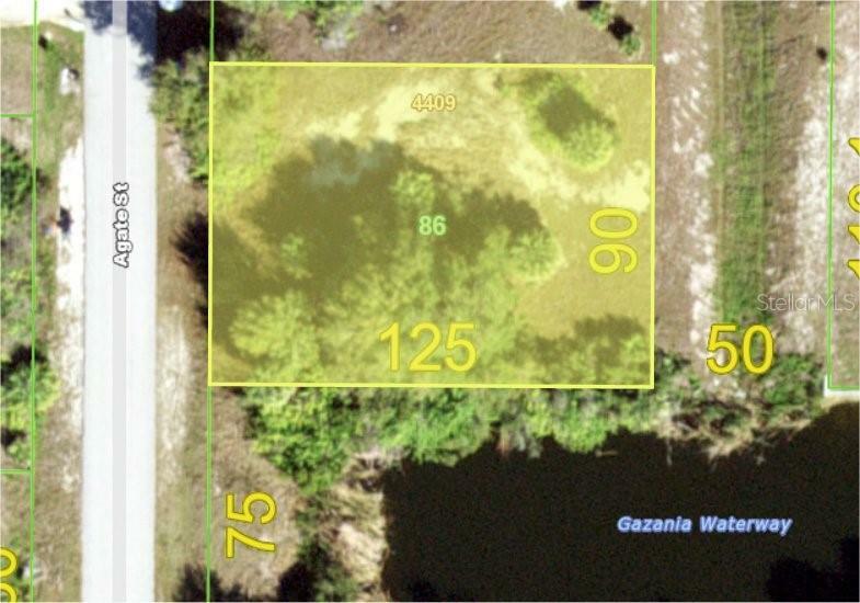 Property Photo: 9348 Agate Street FL 33981