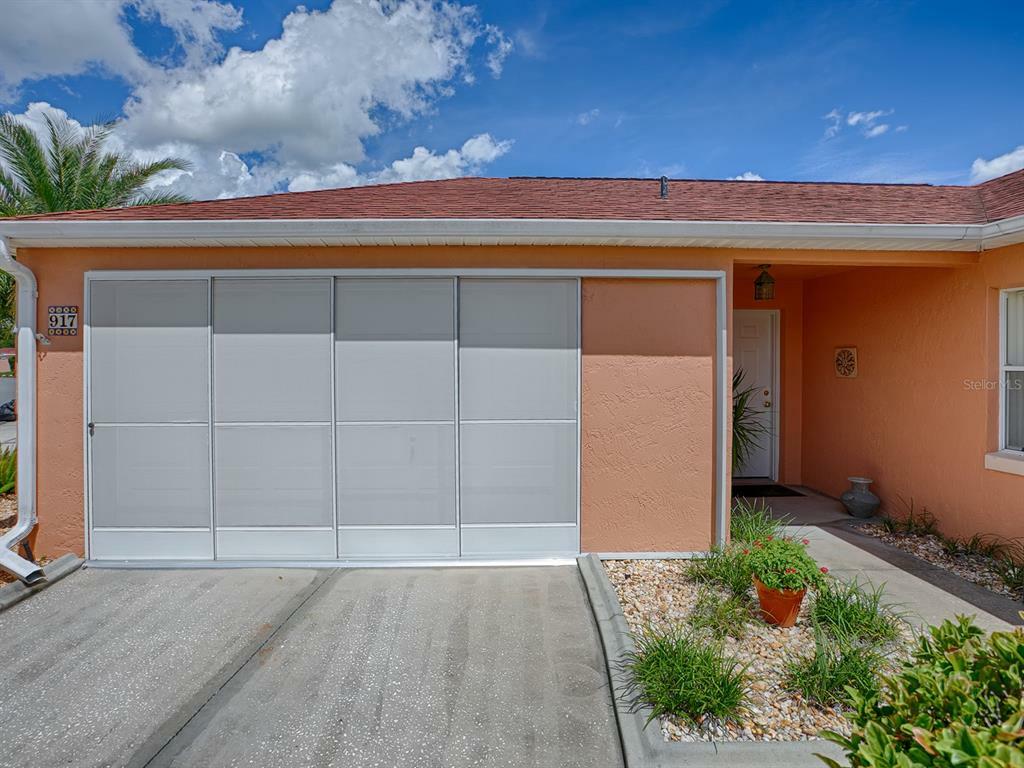 Property Photo:  917 Medira Drive  FL 32159 