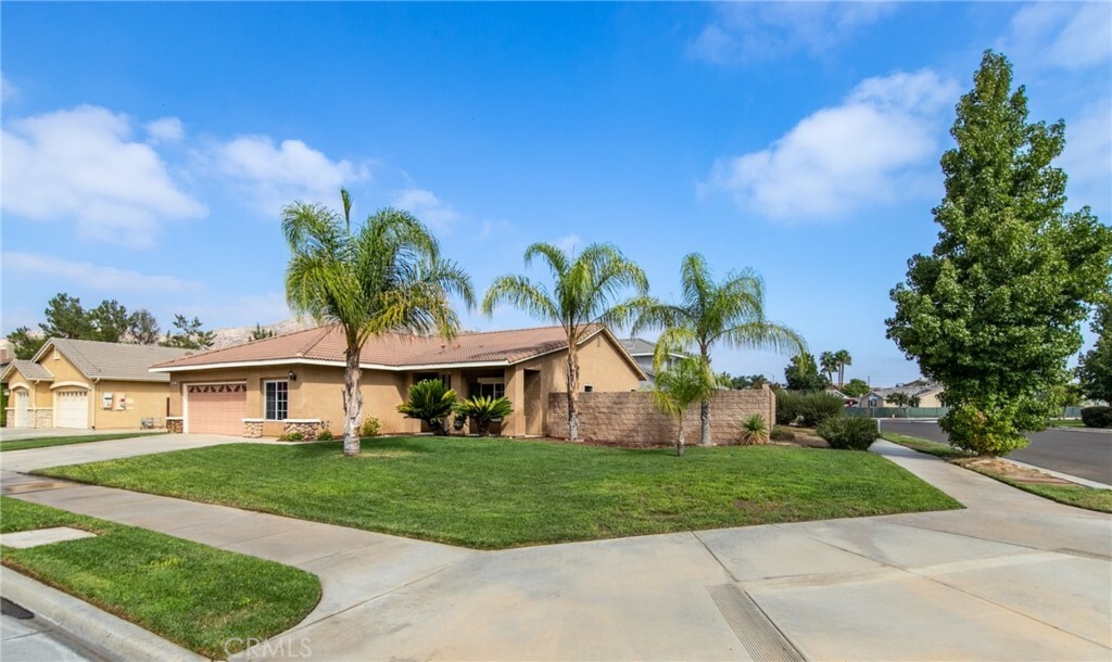 Property Photo:  5296 Inglestone Drive  CA 92545 