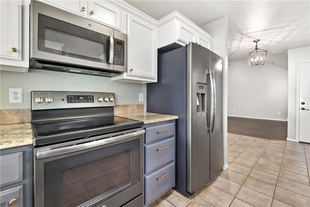 Property Photo:  1220 NE Monroe Street  AR 72712