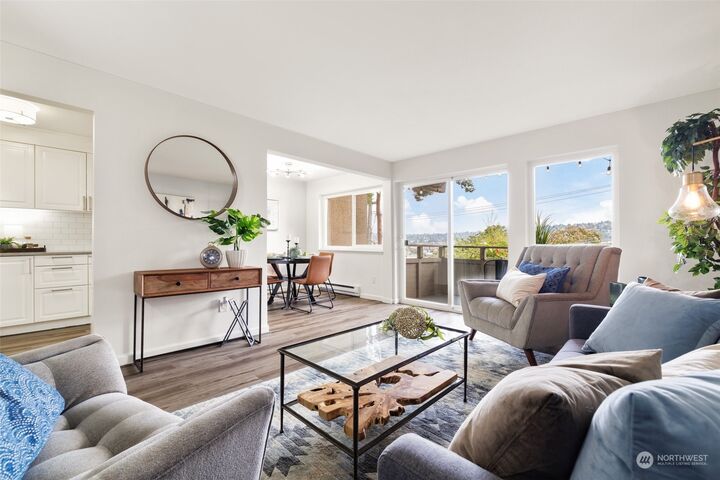 3816 11th Avenue W 112  Seattle WA 98119 photo