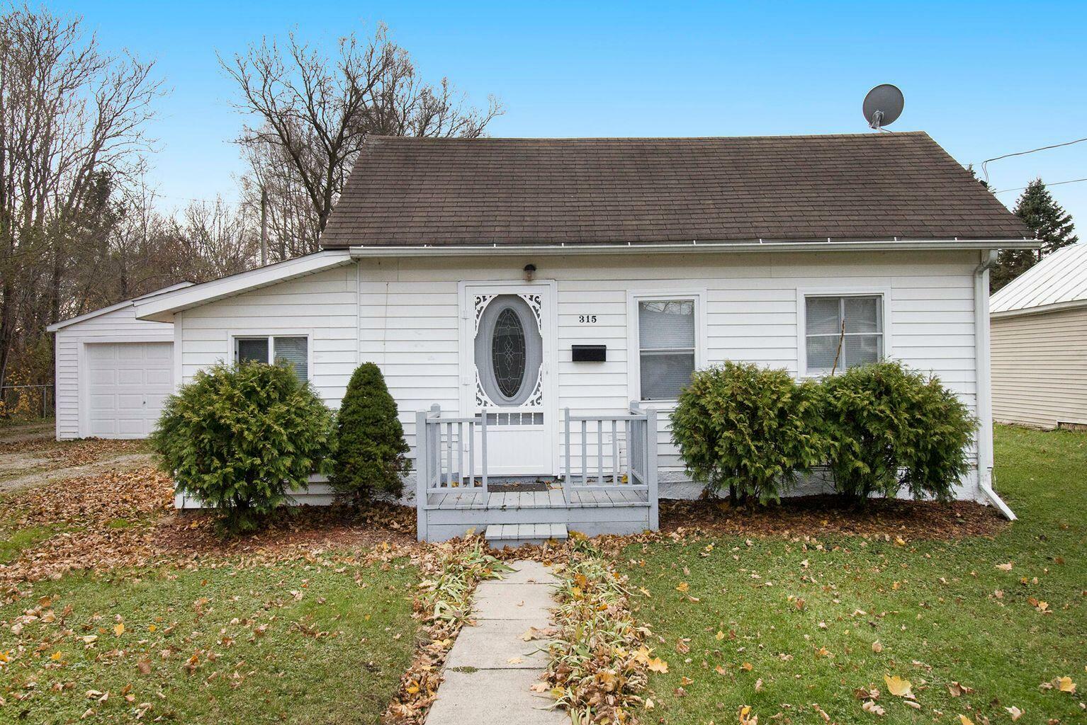 Property Photo:  315 W Everett Street  MI 49245 