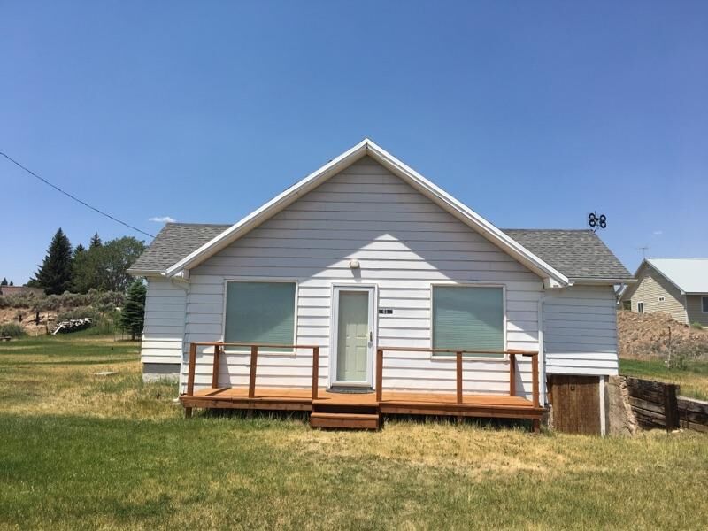 Property Photo:  61 N 100 E  UT 84735 