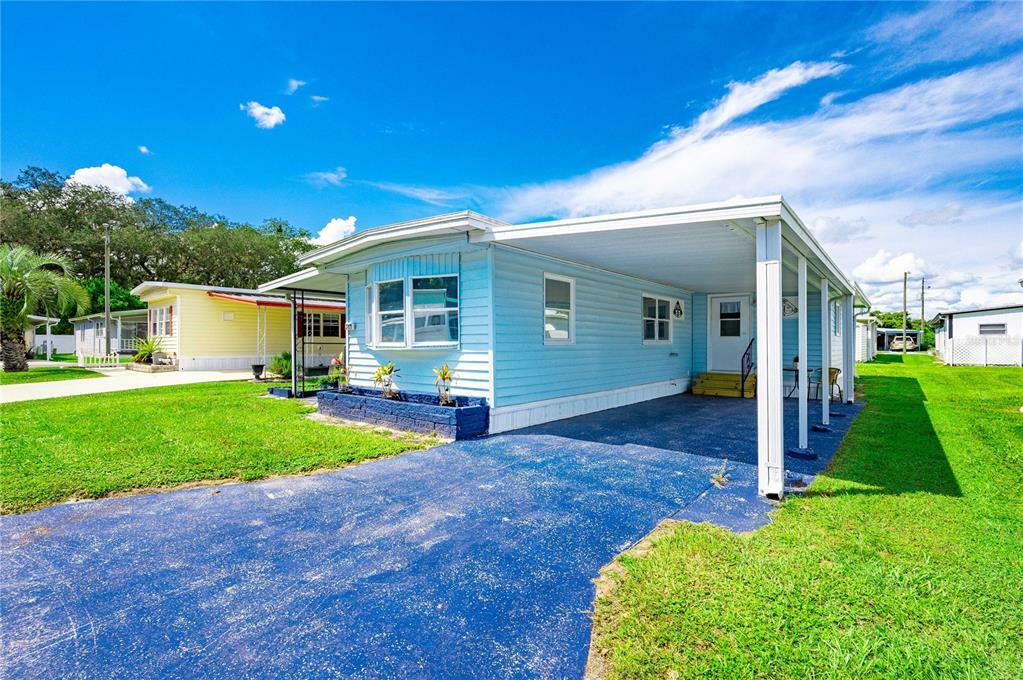 Property Photo:  37021 Lois Avenue  FL 33542 