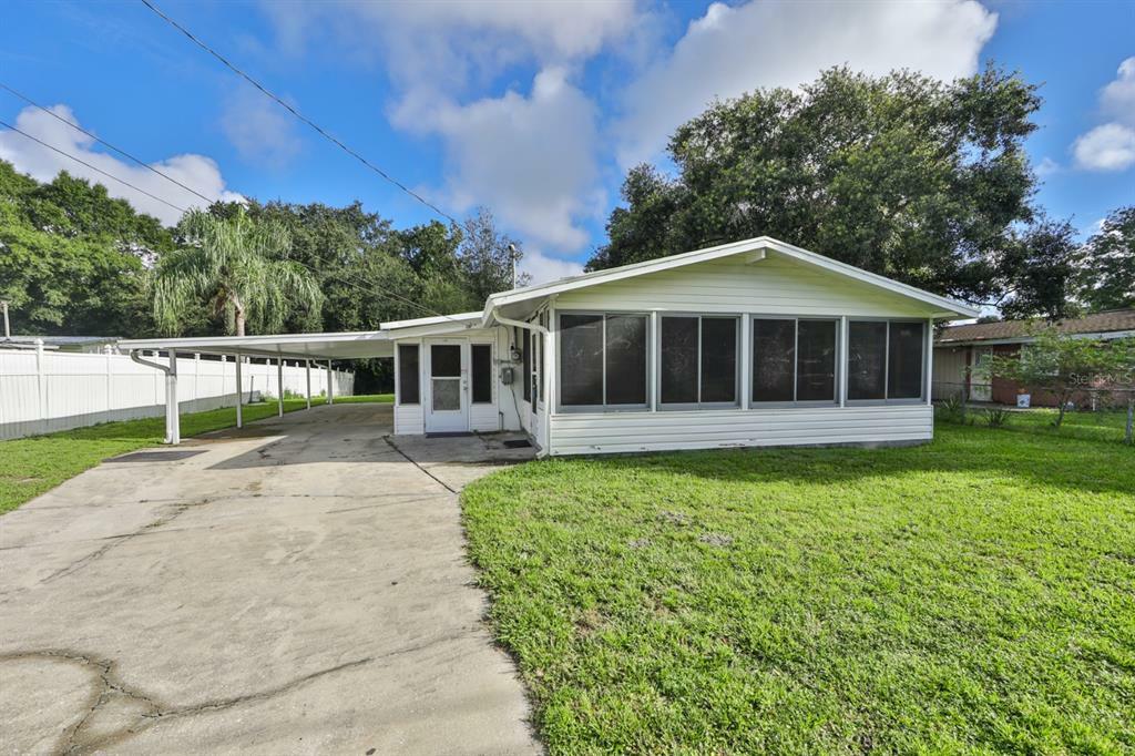 Property Photo:  131 7th Terrace Wahneta Way W  FL 33880 