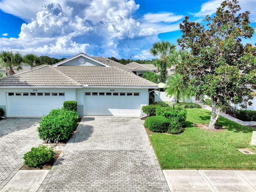 Property Photo:  308 Reclinata Circle  FL 34292 