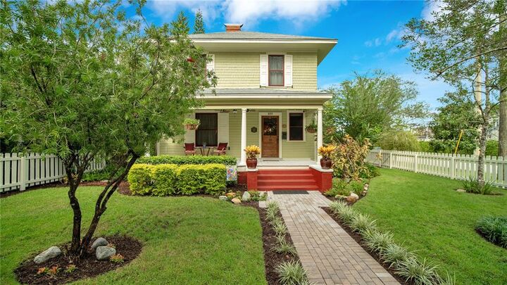 Property Photo: 600 S Elm Avenue FL 32771