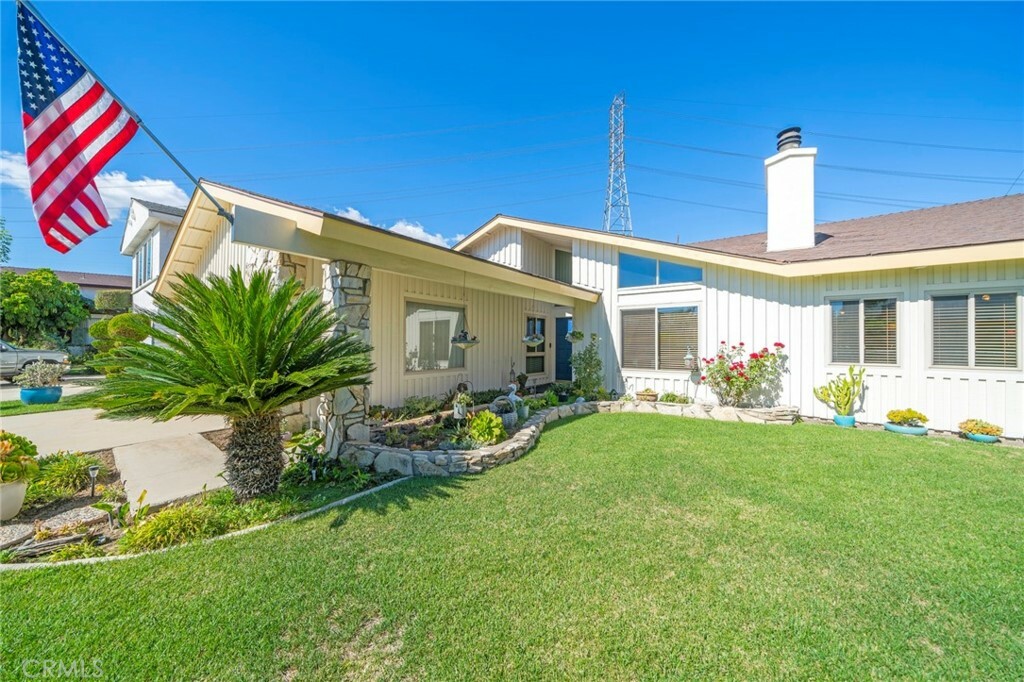 Property Photo:  1640 S Carnelian Street  CA 92802 