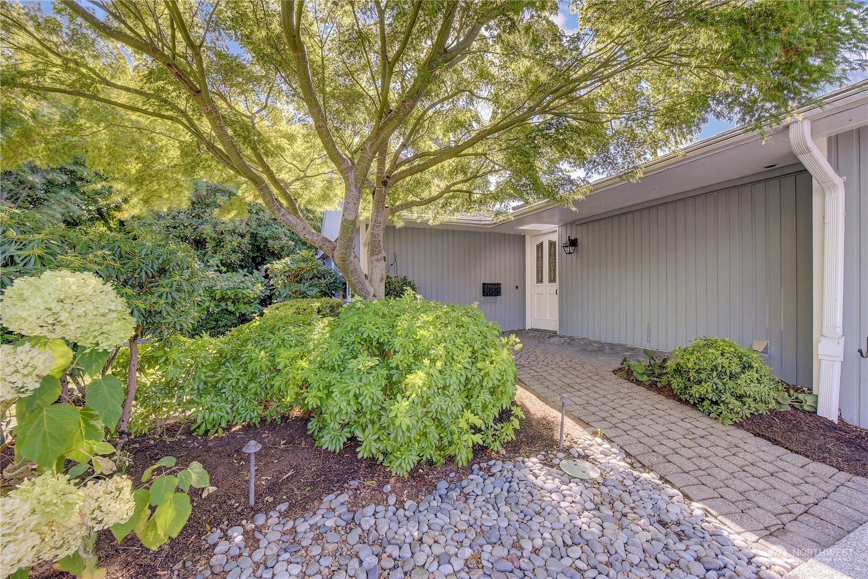 Property Photo: 709 2nd Street S WA 98033
