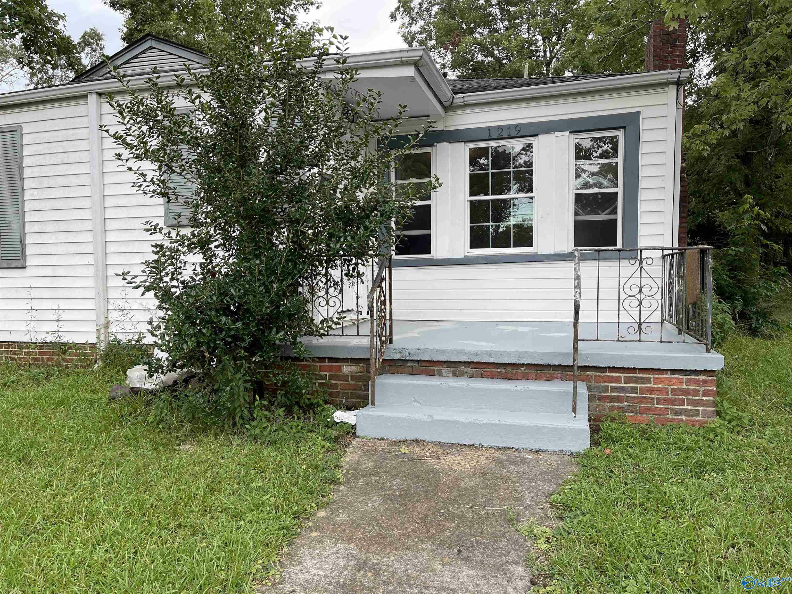 Property Photo:  1219 Tennessee Avenue  AL 35903 