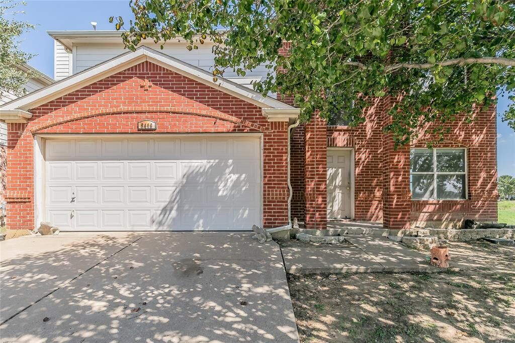Property Photo: 8416 Ranch Hand Trail TX 76131
