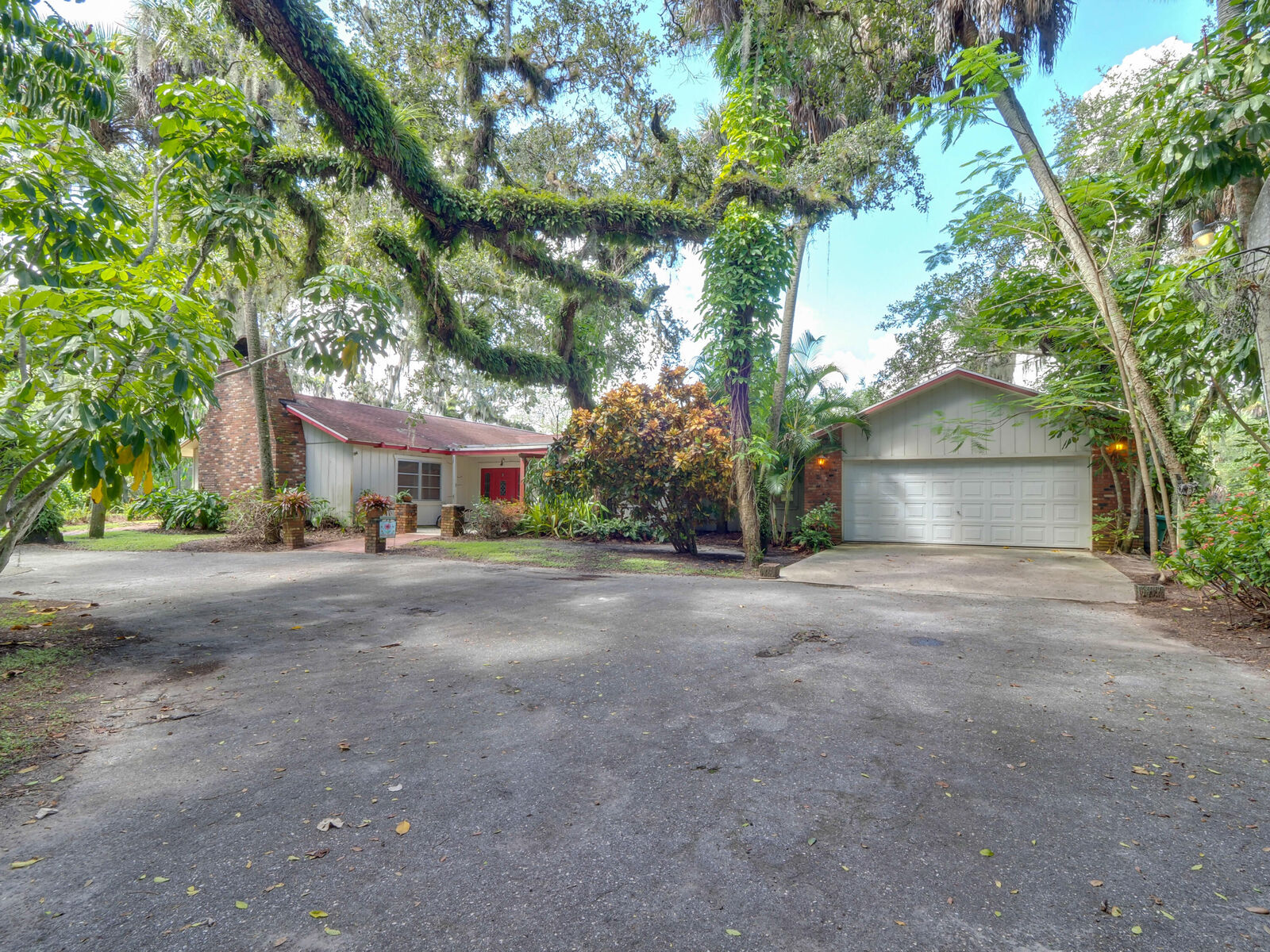 Property Photo:  2509 Isola Bella Drive  FL 34981 