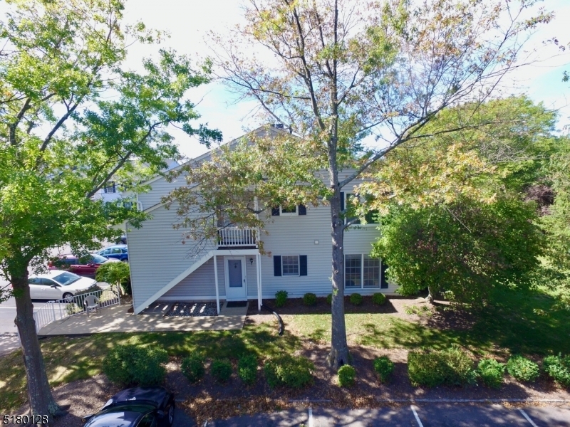 Property Photo:  139 Mockingbird Ct  NJ 08887 