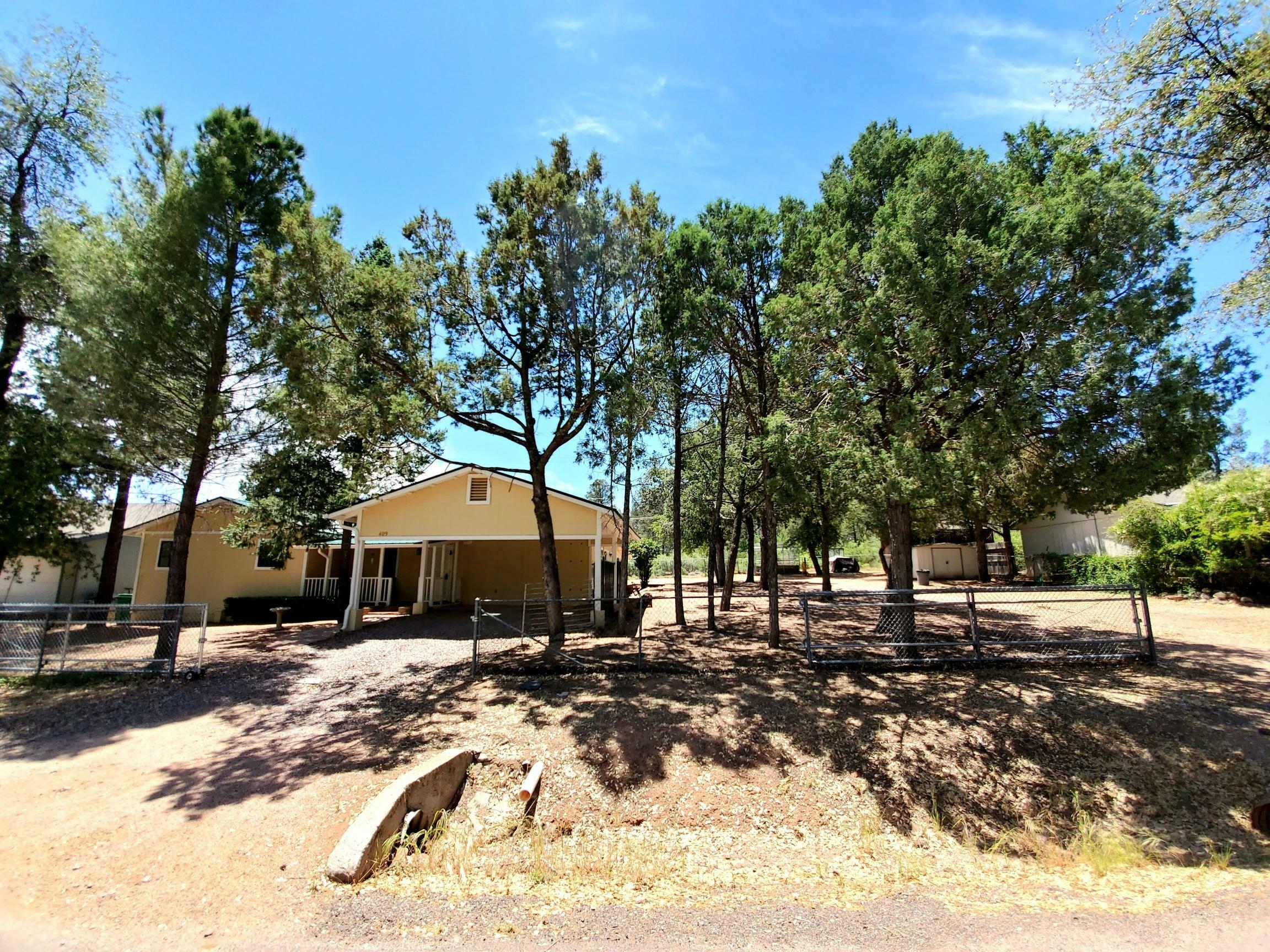 Property Photo:  409 W Saddle Lane  AZ 85541 