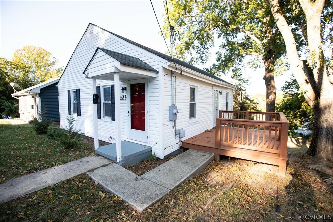 Property Photo:  123 S Bridge Street  VA 23901 