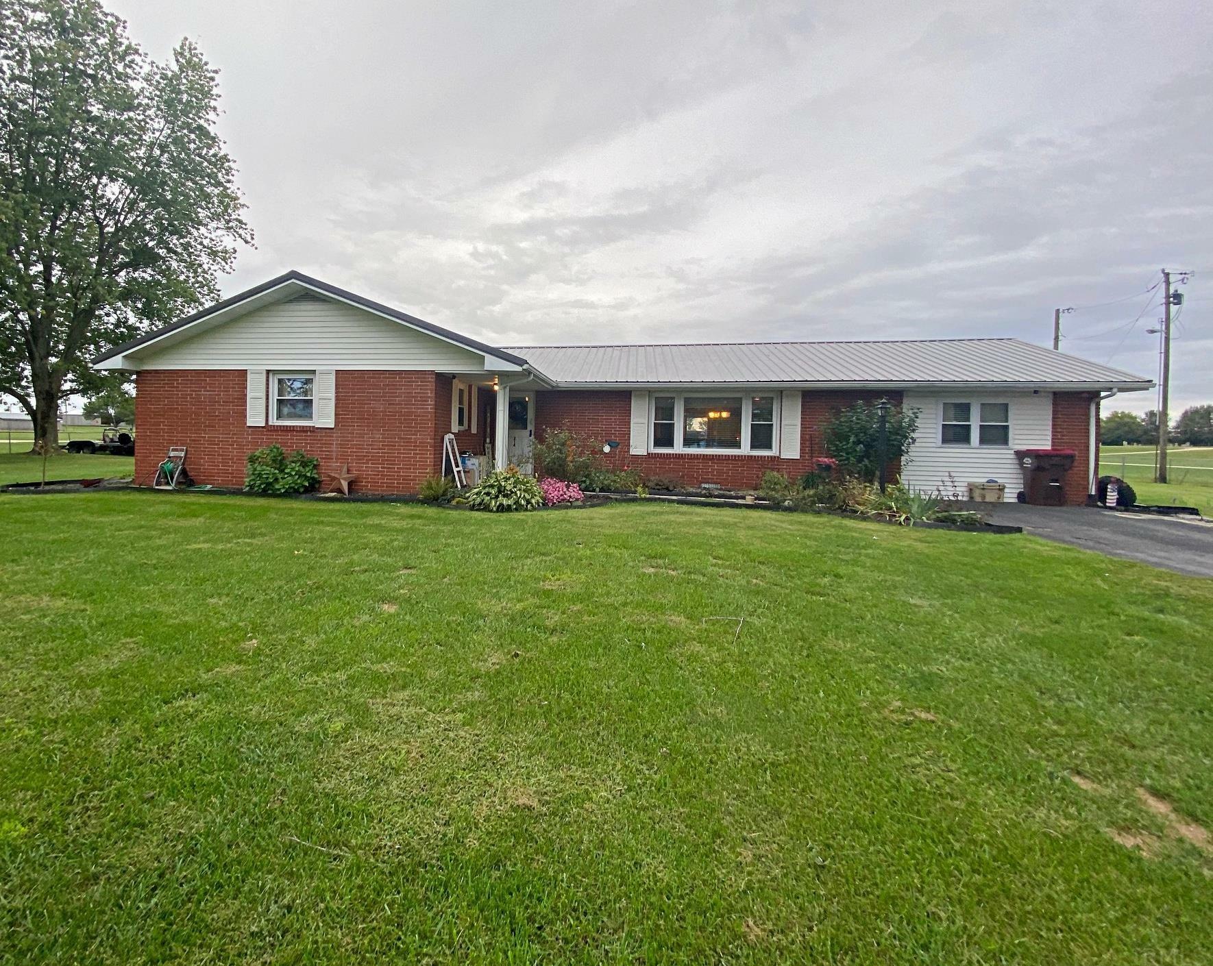 Property Photo: 214 E Indian Street IN 47529