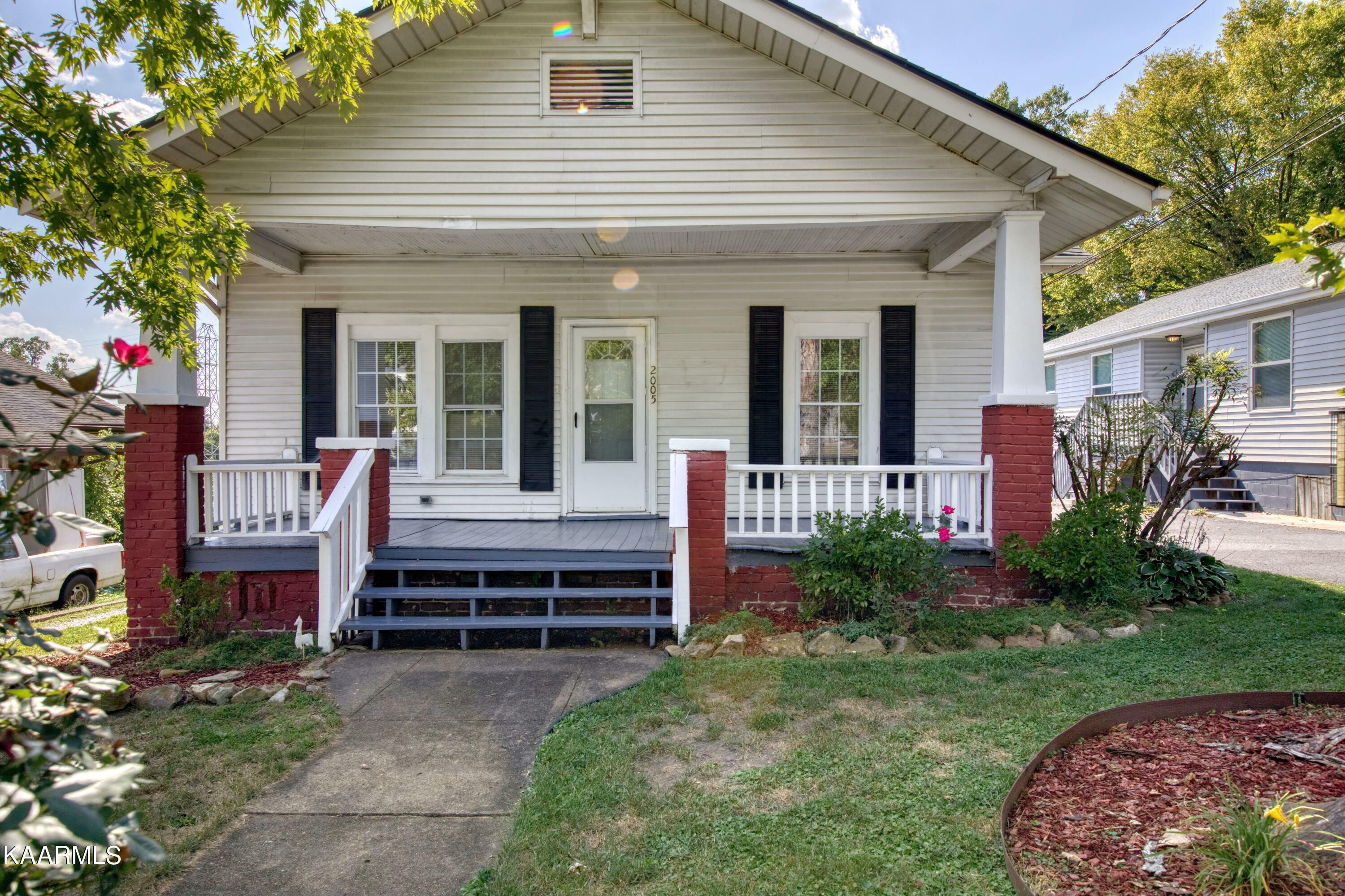 Property Photo:  2005 Nadine St  TN 37917 