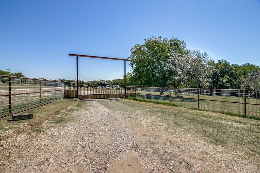 Property Photo:  5944 Tenderfoot Trail  TX 76135 